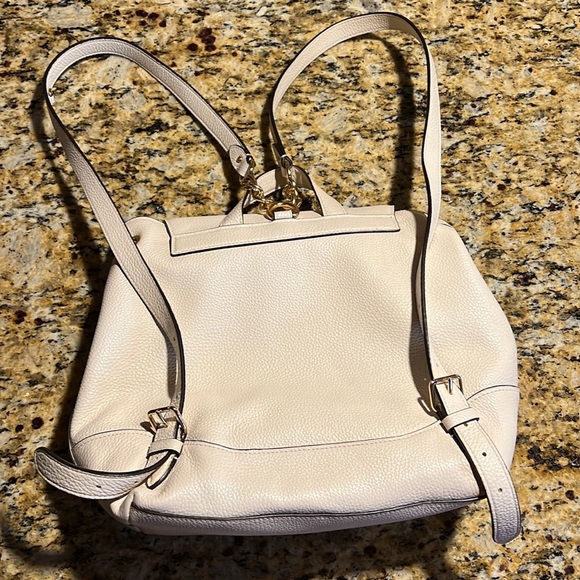Wonderful condition off-white Coach bag - Picture 2 of 6